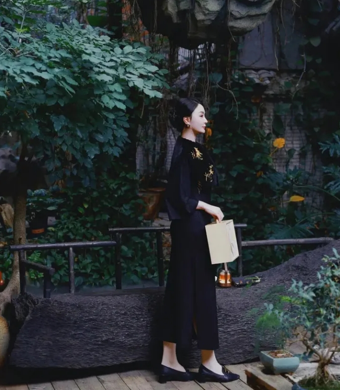女神节礼物:春意盎然,与时光共饮-见素见喜